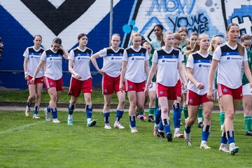 Bild 76 - wBJ Hamburger SV - SV Werder Bremen : Ergebnis : 1:3